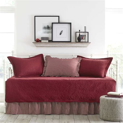 Coupon Red Daybed Bedding